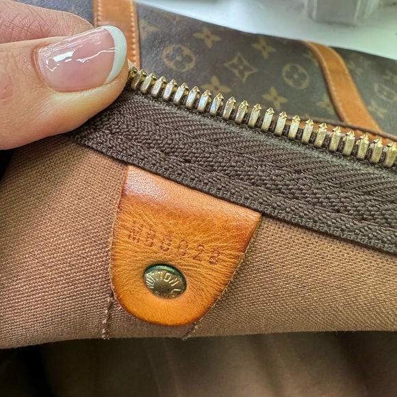 LOUIS VUITTON
Monogram Keepall 60 - Picture 7 of 10